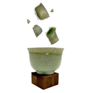 Kintsugi Cup Green Pottery Chawan Gold Crack Art Personal Growth Gift